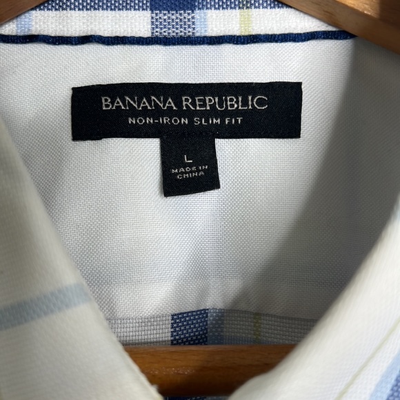 Banana Republic Men’s Non-Iron Slim Fit Dress Shirt Size Large NWOT - Picture 2 of 5
